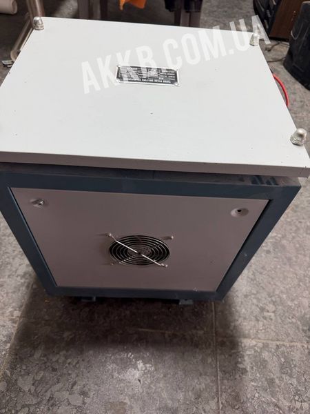 Трифазний сухий трансформатор SG 10 кВА 380/200 В, вживаний TR-SG-10KVA-380-200-USED фото